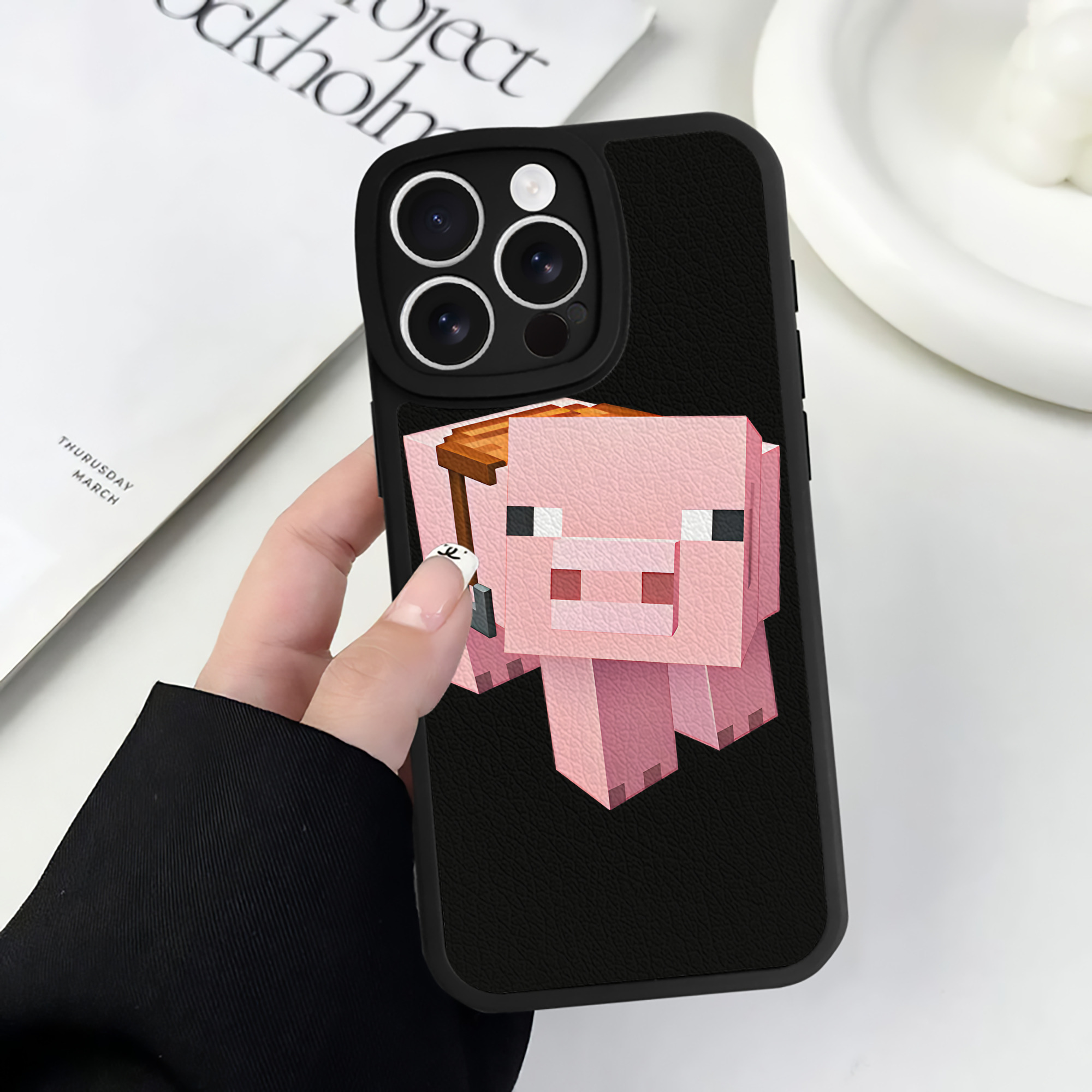 （画像用） マインクラフト ブロックの世界 Minecraft MC Block world 【iPhone 16シリーズ対応】シリコンスマホケース（レザー調） 材質：シリコン